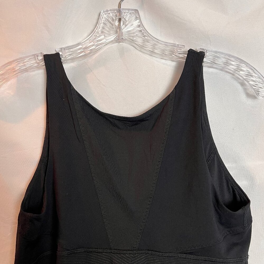 Women's Black Lululemon Tank Size 6